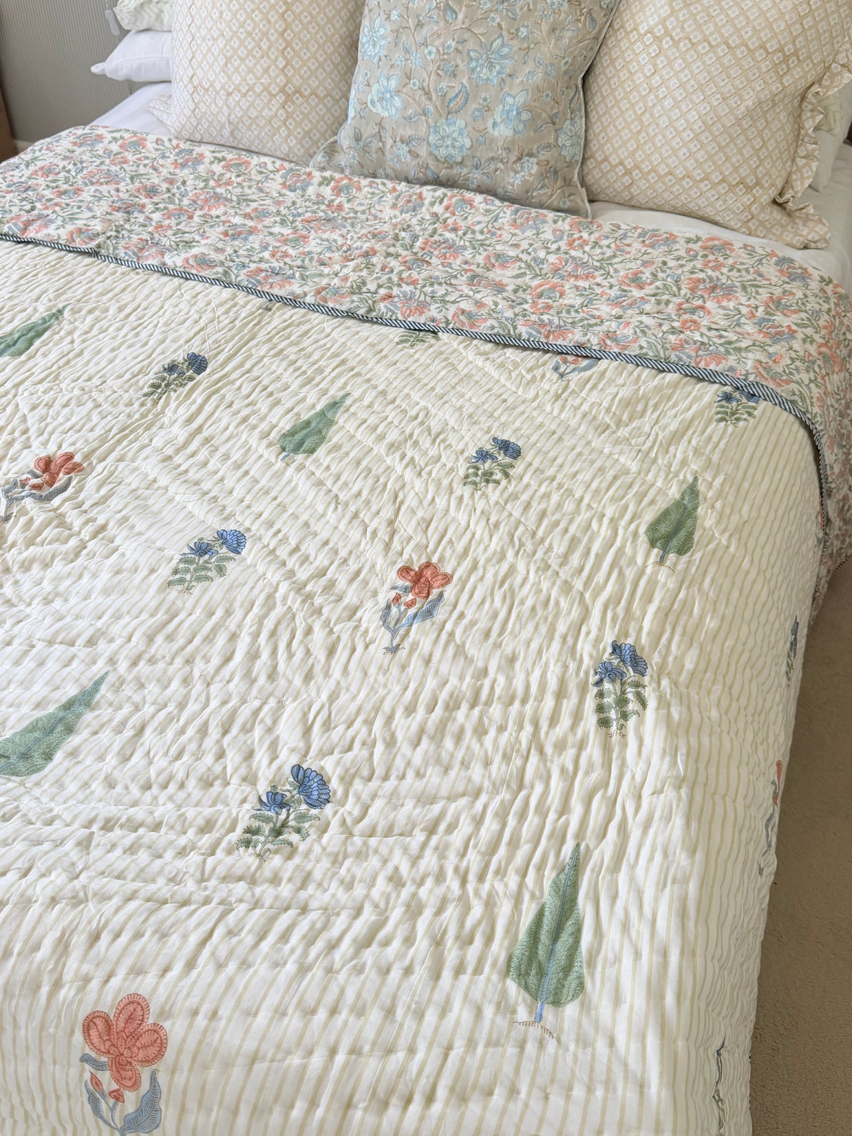 Cream Base Block Print Cotton Quilt