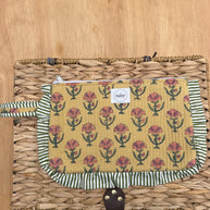 Quilted Ruffle pouch 04