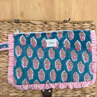 Quilted Ruffle pouch 07