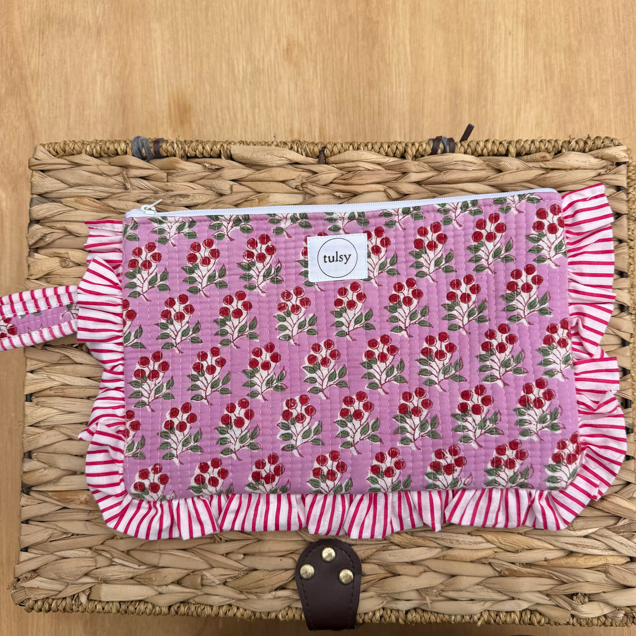 Quilted Ruffle pouch 14