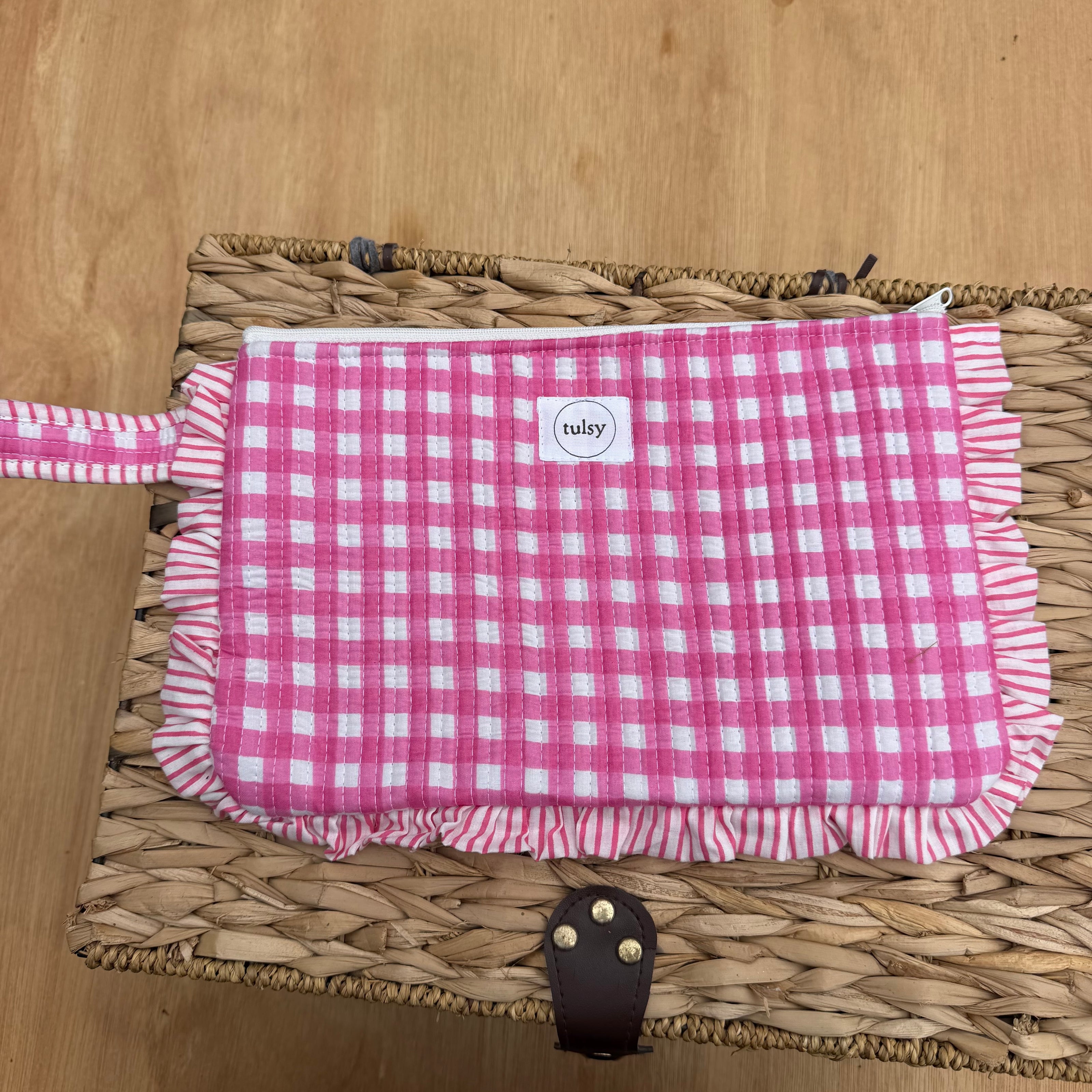 Quilted Ruffle pouch 16