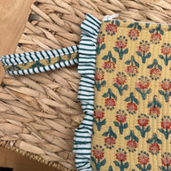 Quilted Ruffle pouch 05