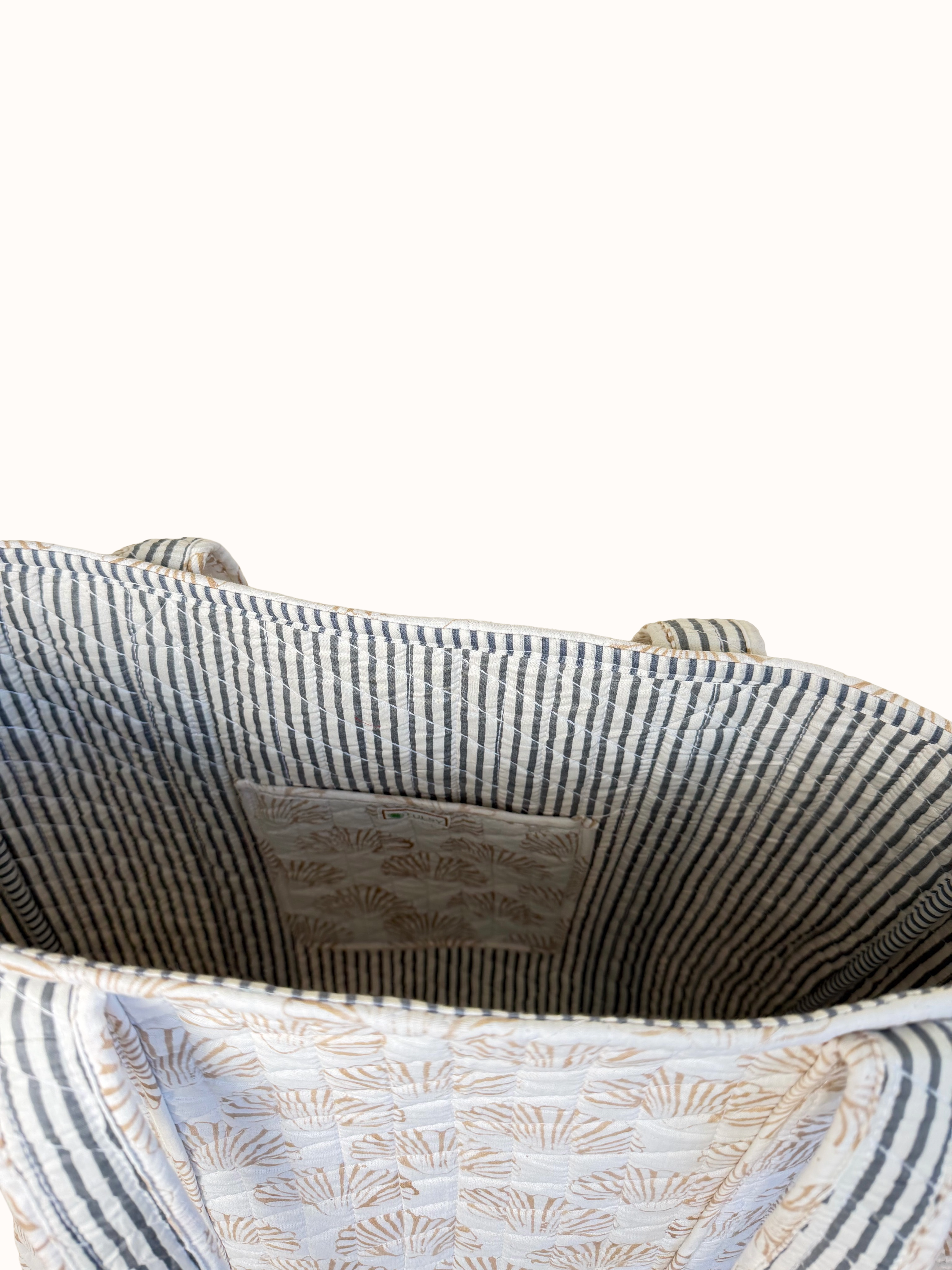 Shell Print Reversible Bag Set